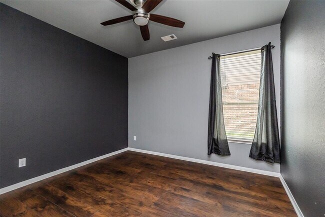 Building Photo - 4506 Hidden Oaks Wy