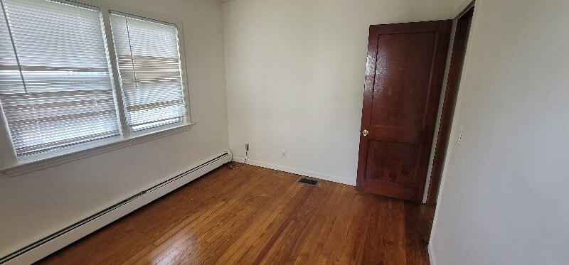 Building Photo - 22 Ryle Ave