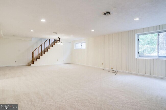 Building Photo - 5225 Old Dominion Dr
