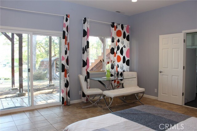 Building Photo - 18702 E Ridge View Dr