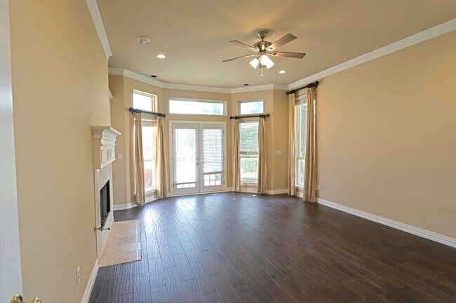 Building Photo - 5700 FM 424-