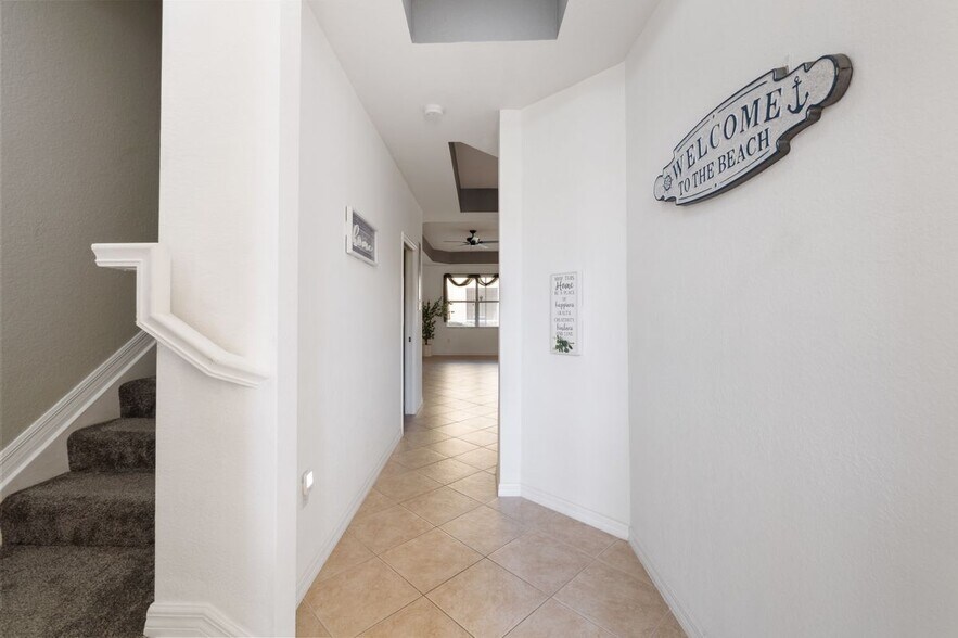 Building Photo - 16073 Via Solera Cir