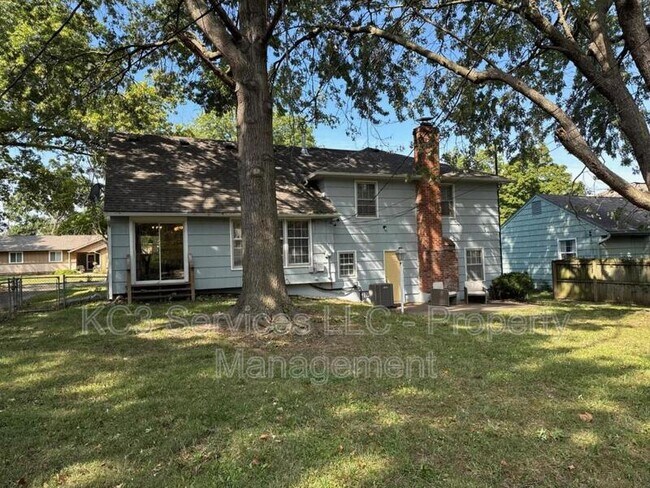 Building Photo - 10419 College Ave