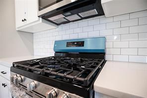 Building Photo - 13045 NE 9th St