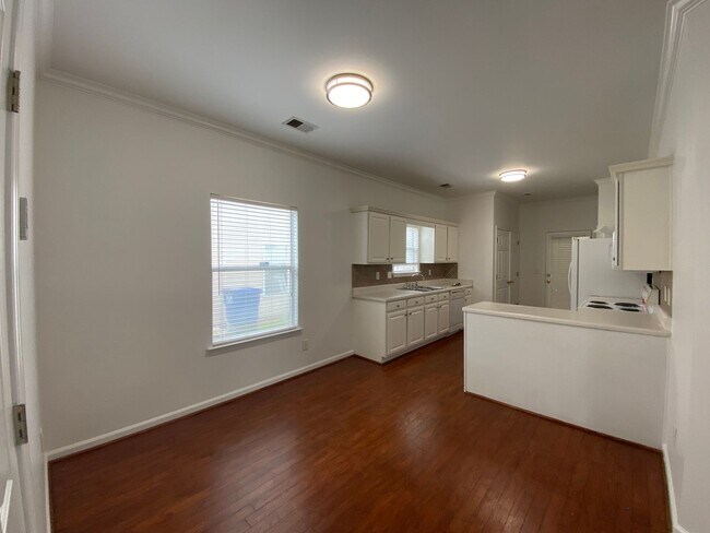 Building Photo - Home for rent in Hoover!!!! Available to V...