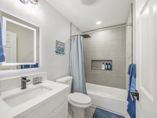 Building Photo - 95-148 Waimakua Dr