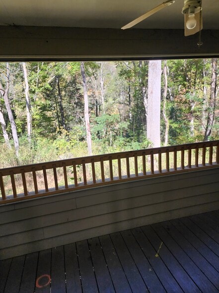 Screened in porch - 3625 E Parkway