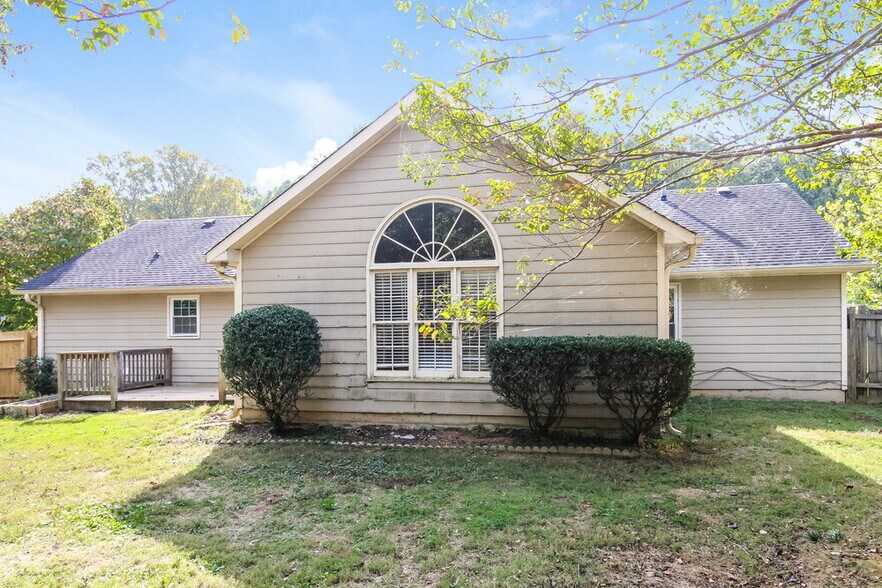 Building Photo - 35 Oakview Dr