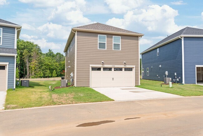 Building Photo - New Construction | 4 Bed, 2.5 Bath | Energ...