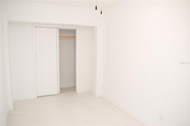 Building Photo - 5014 Dr. M.L.K. Jr St S