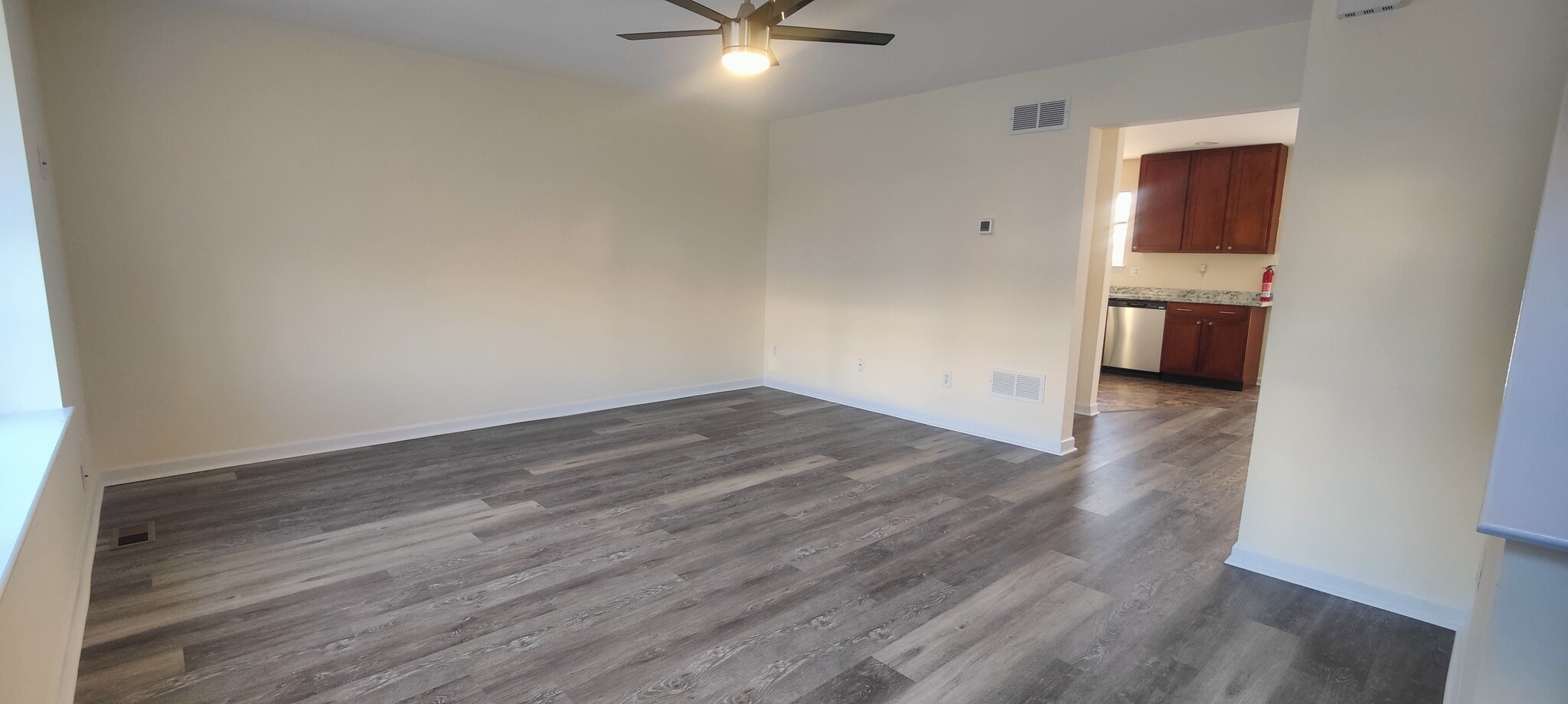 Building Photo - 9 Cambria Ln