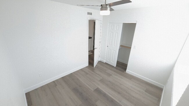 Building Photo - Tierrasanta 4 bedroom 2.5 bath, Garage, Up...