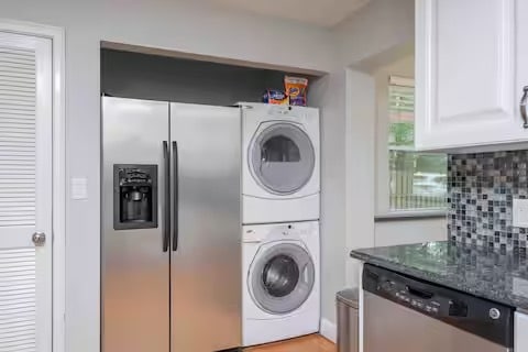 Building Photo - 111 NW 24th St