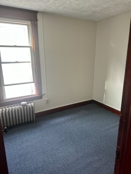 Building Photo - 49 Marshall St