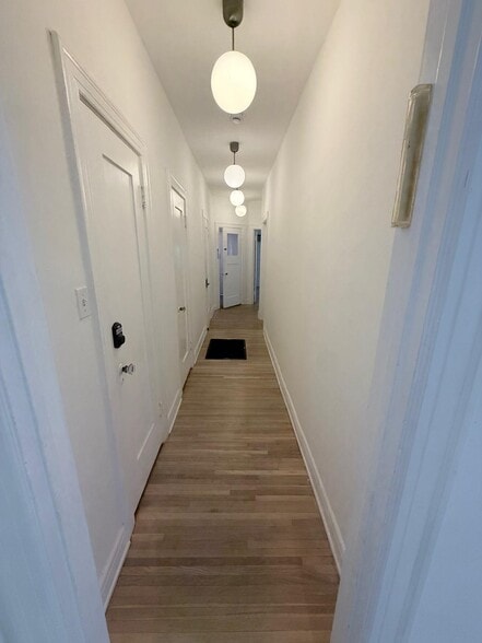 Hallway - 437 N Spaulding Ave