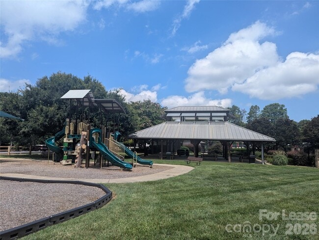 Building Photo - 132 Cherry Bark Dr