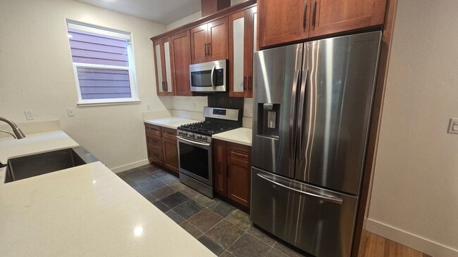 Building Photo - Newer 3-bedroom, two-story home located ju...