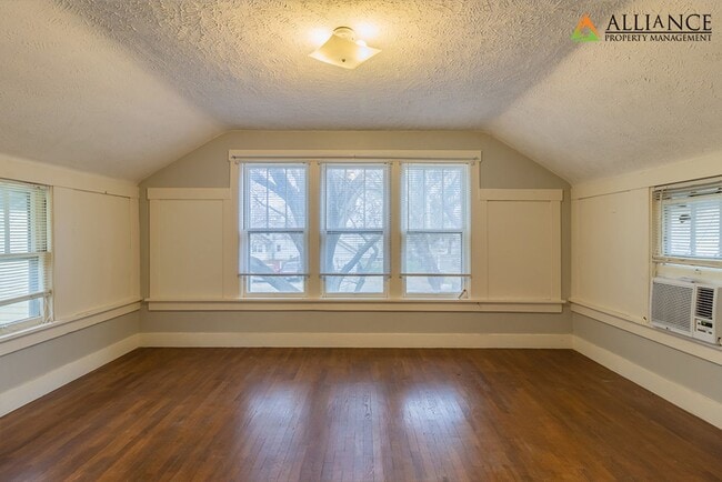 Building Photo - 1621 Leavenworth St