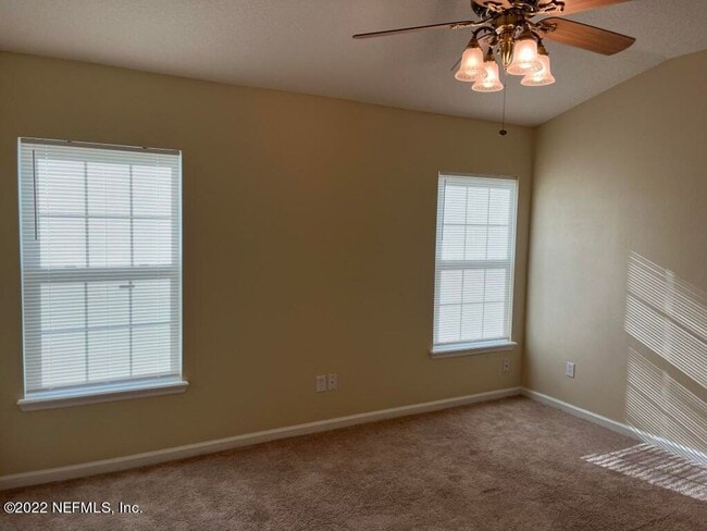 Building Photo - Beautiful Townhome in Biscayne Bay!