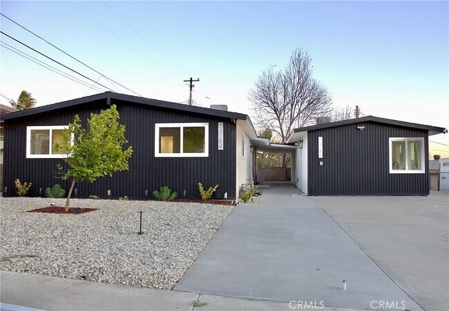 Primary Photo - 13186 Herron St