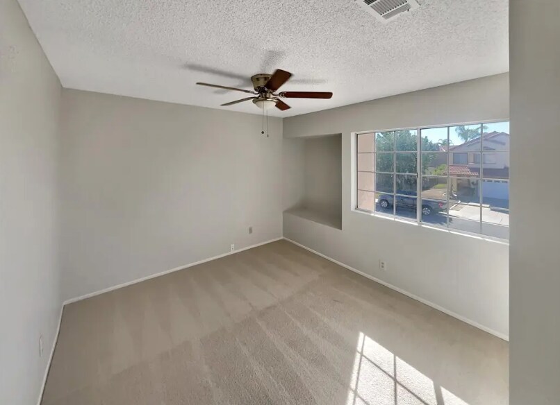 Building Photo - 662 Spinnaker Dr