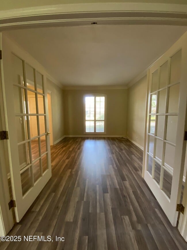 Building Photo - 1884 Plantation Oaks Dr