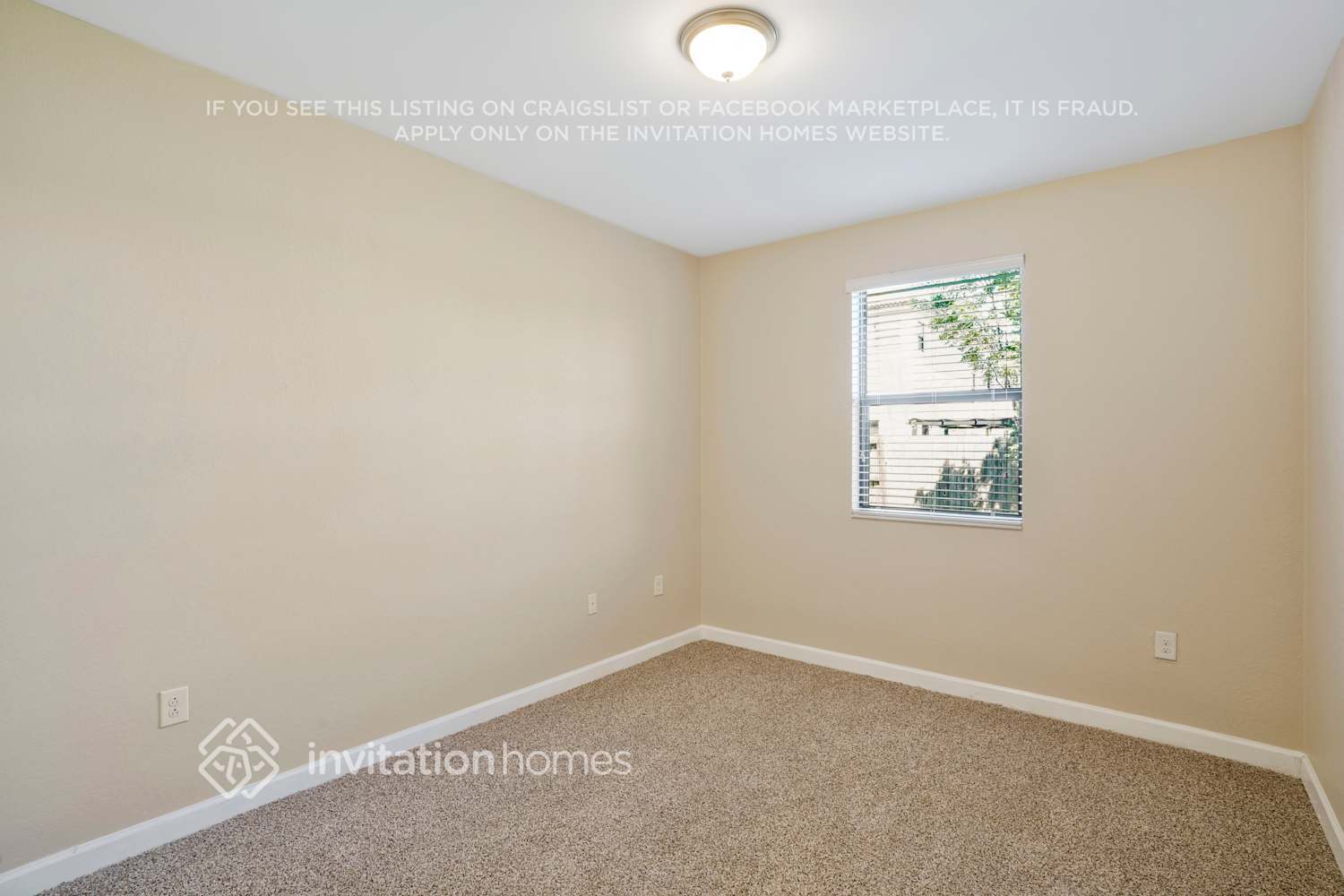 Building Photo - 23391 SW 118 Ave