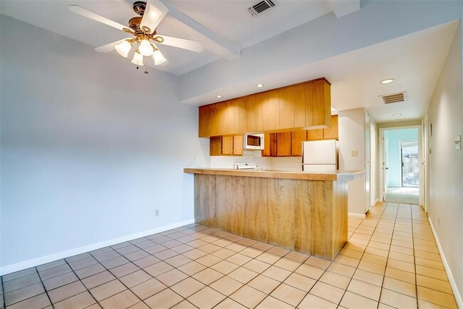 Building Photo - 3025 Hulen Ct