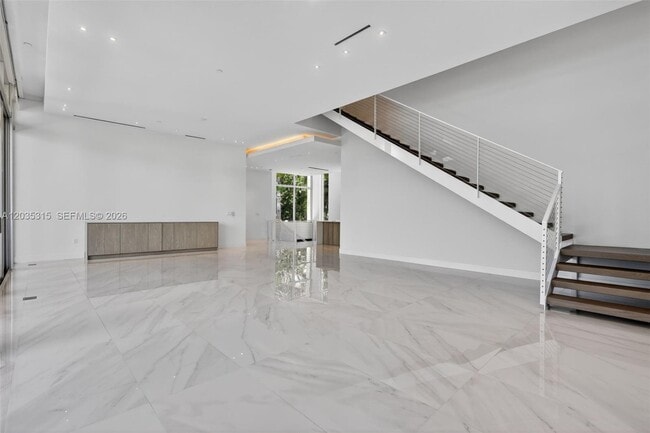 Building Photo - 3750 Yacht Club Dr