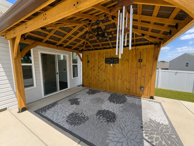 Building Photo - Beautiful 3-Bedroom Home in Desirable Chestnut Ridge