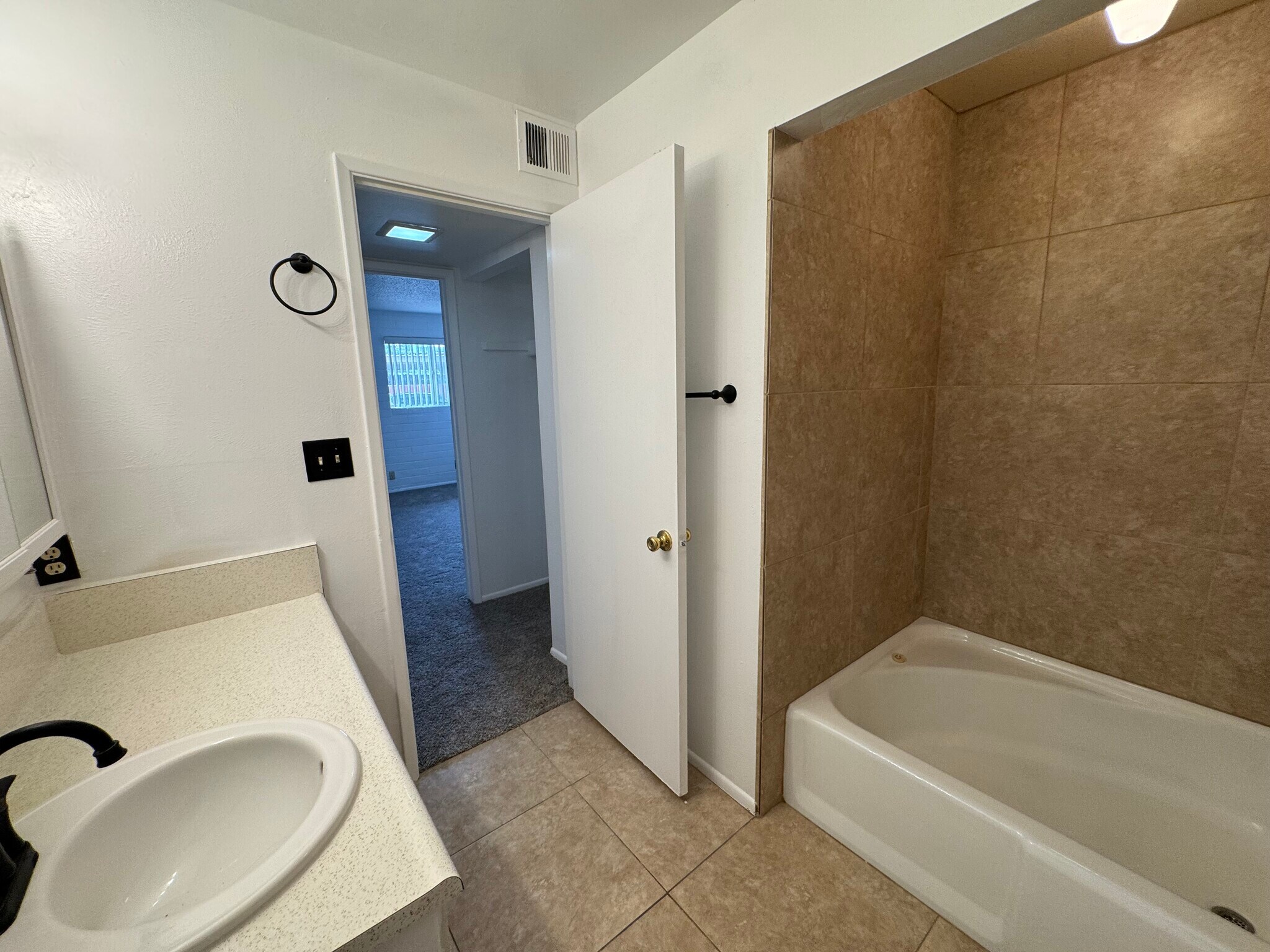 Building Photo - 4917 N 73rd St