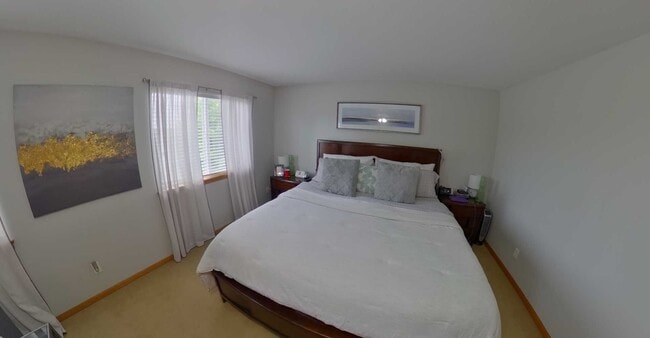 Building Photo - 3D Tour Available - Washer & Dryer + West Side of Manhattan + Lawn Care & Trash Provided! Availab...