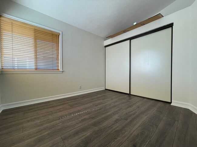 Building Photo - BEAUTIFUL 4 BEDROOM + 3 BATHROOM HOUSE IN SANTA CLARITA AVAILABLE NOW!