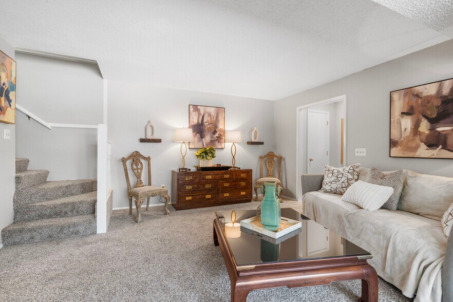 Living Room - 25 Nantucket Dr