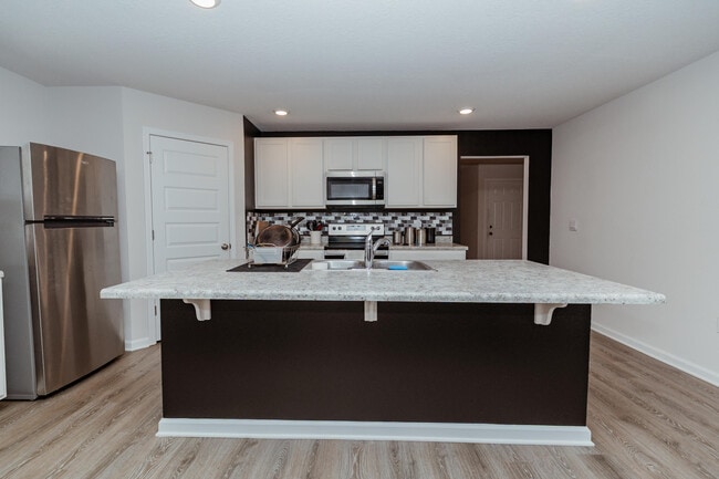 Building Photo - 6719 Sarah Ann Way