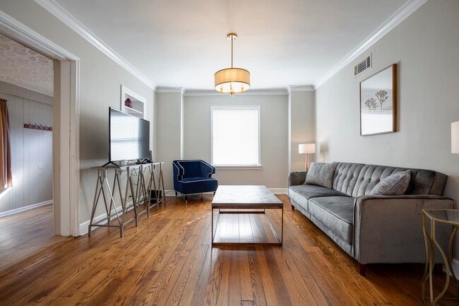 Building Photo - 2522 N Edwin Cir