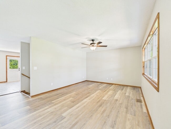 Building Photo - 24625 Spencer Rd