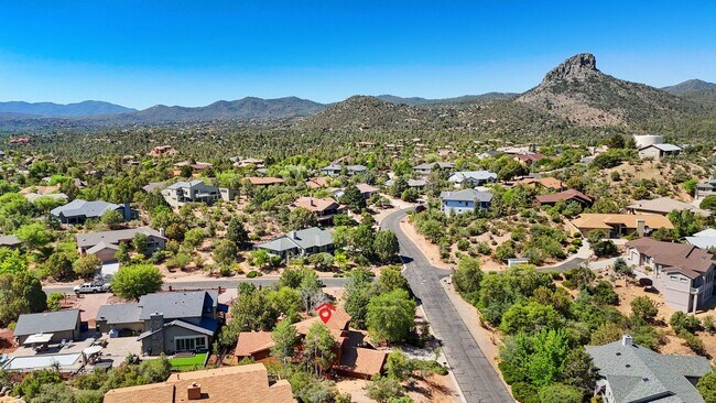 Building Photo - Beautiful 3 Bedroom Home in Forest Trails!