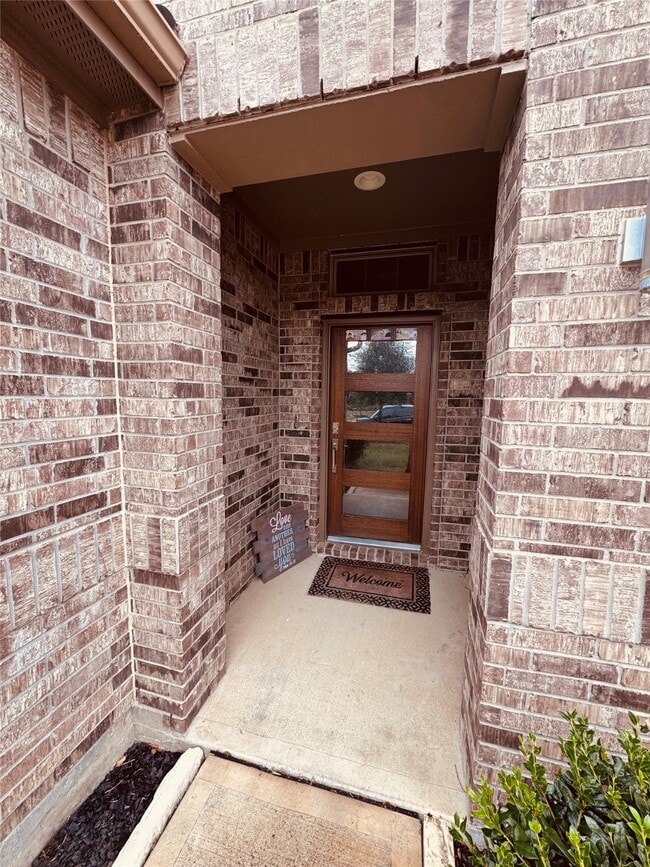 Building Photo - 28614 Hannahs Harbor Ln