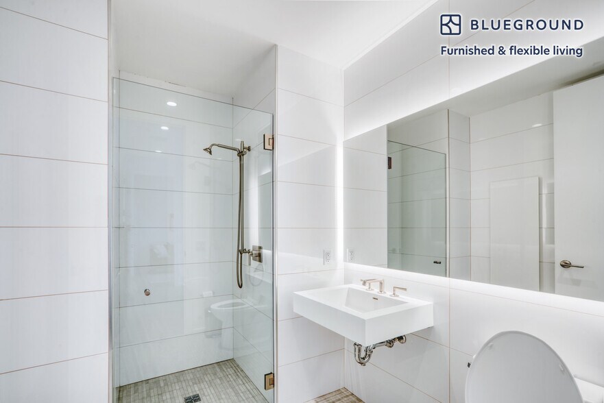 Building Photo - 545 Vanderbilt Ave