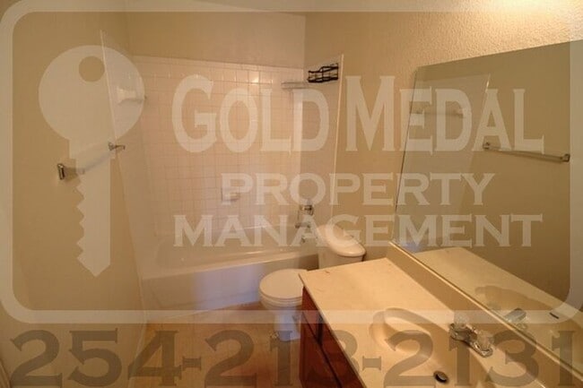 Building Photo - 3402 Barcelona Dr