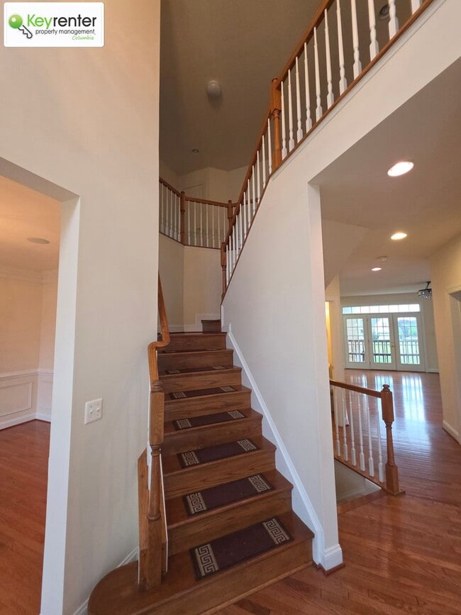 Building Photo - Beautiful 4-Bedroom Home in New Market – Hardwood Floors, Modern Kitchen, 2-Car Garage & Yard Car...