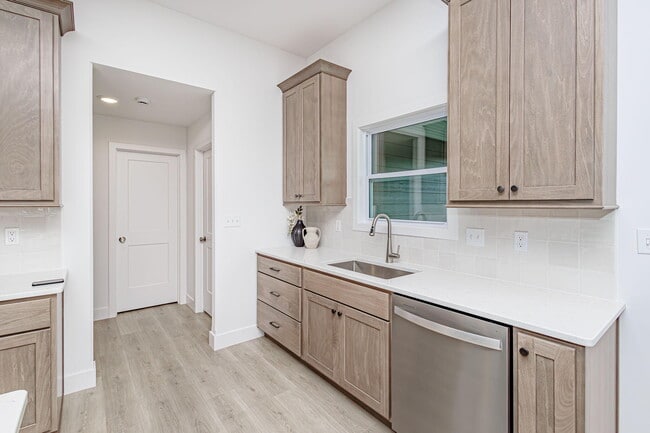 Building Photo - 4600 Chambers Bay Dr