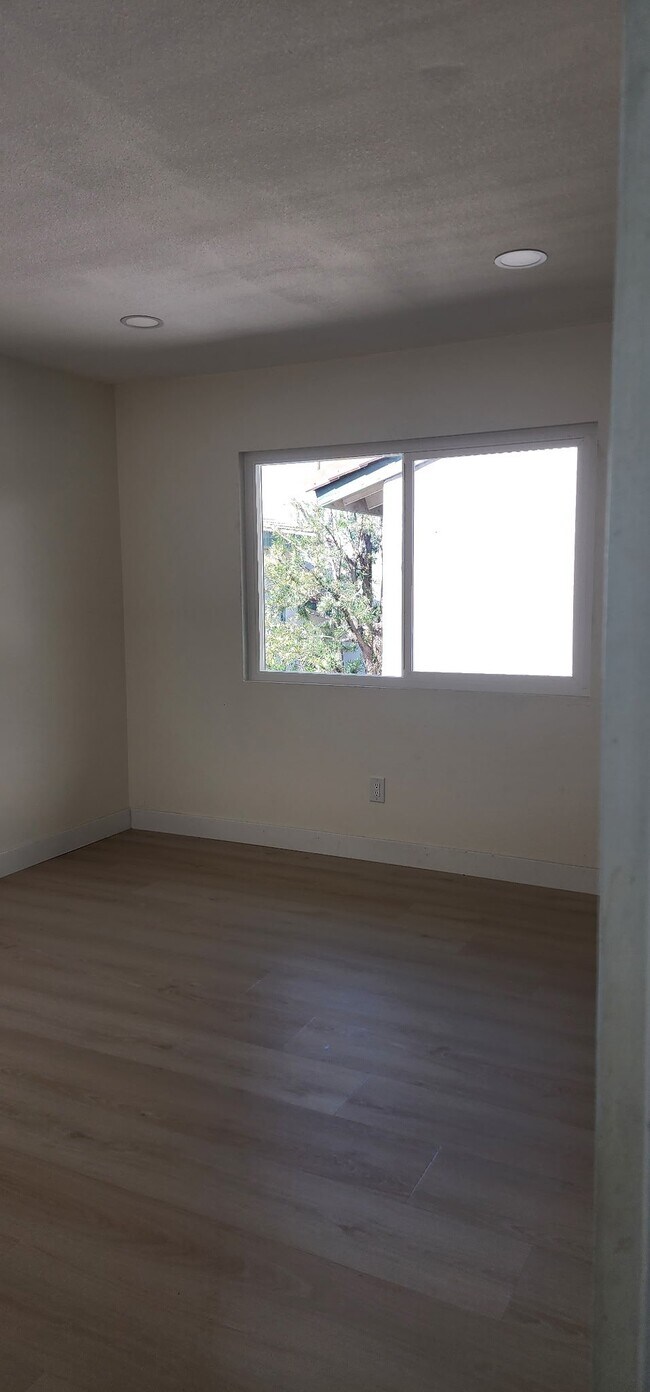 Building Photo - 2255 Cahuilla St