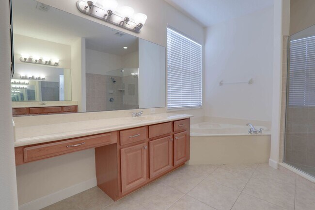Building Photo - 2695 Palastro Way