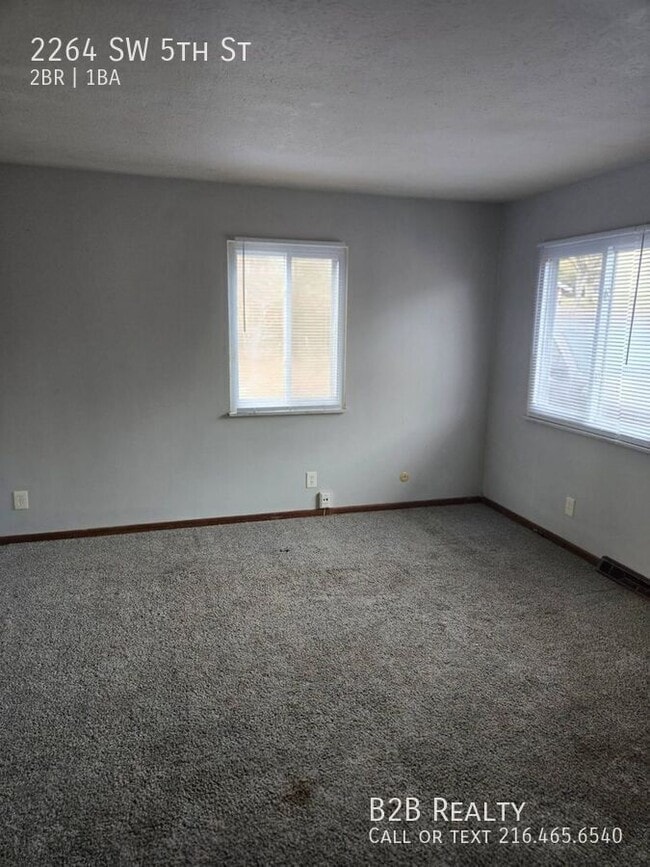 Building Photo - 2264 5th St SW