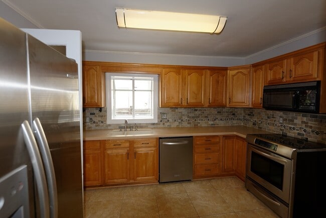 Building Photo - 2109 Forest Cir
