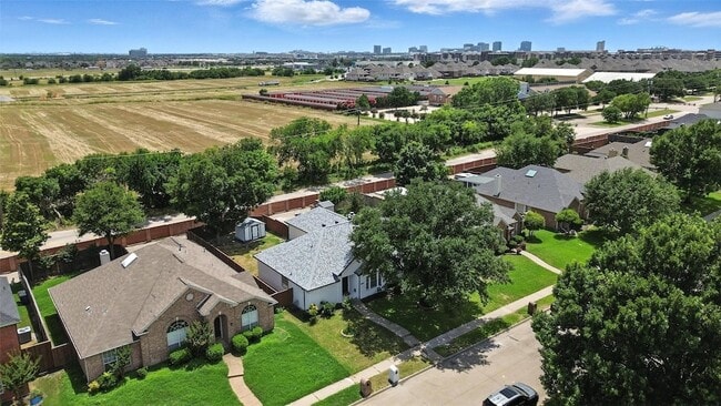 Building Photo - 10405 Belfort Dr