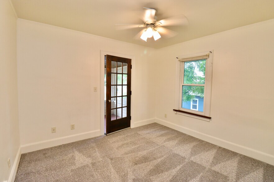 Building Photo - 744 Central Ave