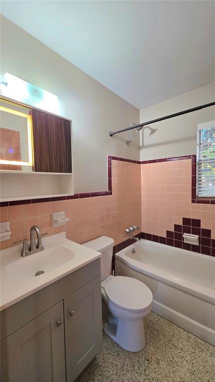 Building Photo - 1018 60th Ave N